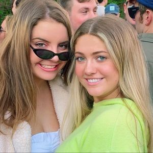 Meet your Posher, Nola